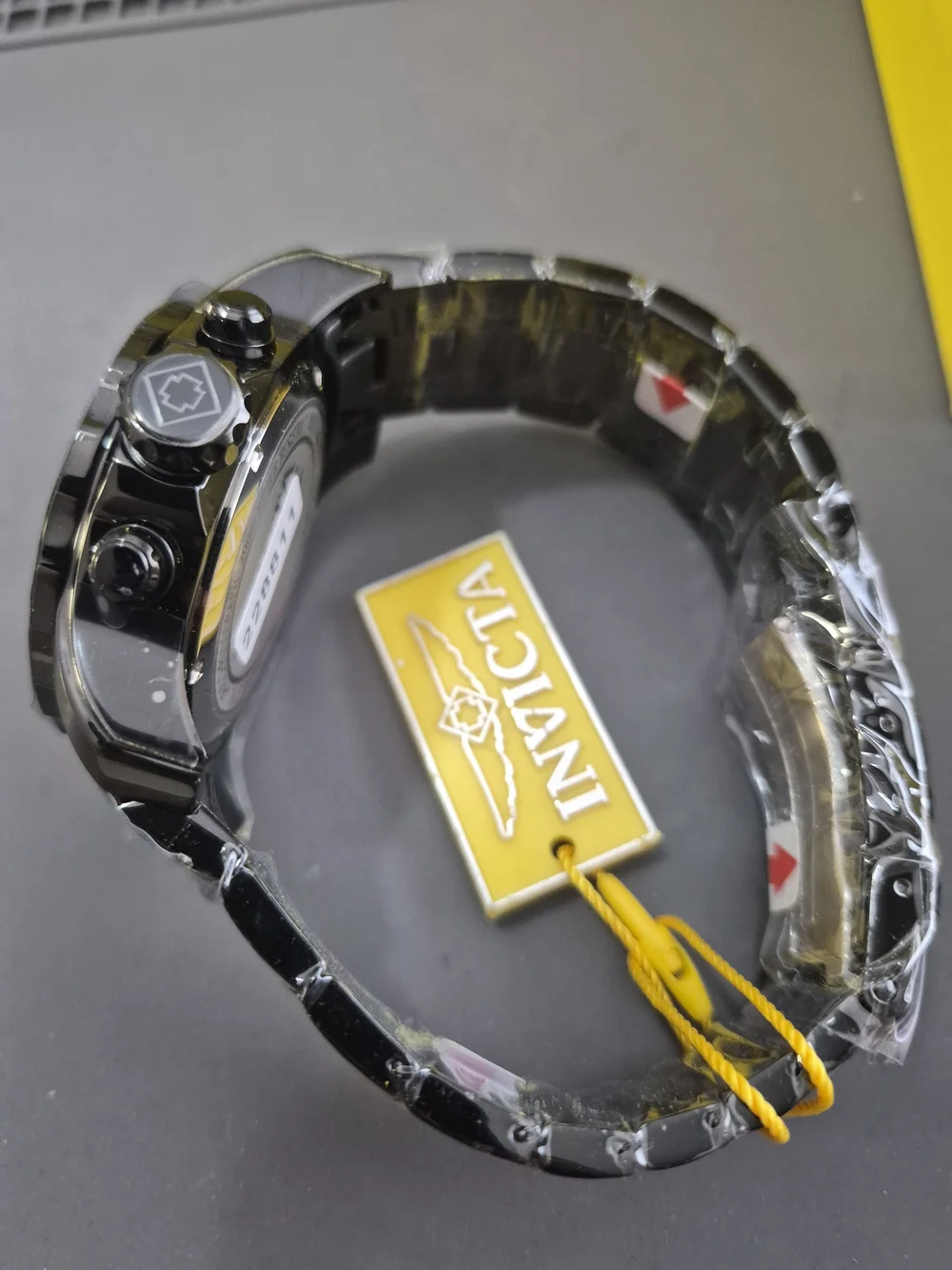 Invicta 0076 Black Pro Diver Men's Chronograph Dive Watch with Black Dial